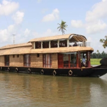 house boat backwater kumarakom